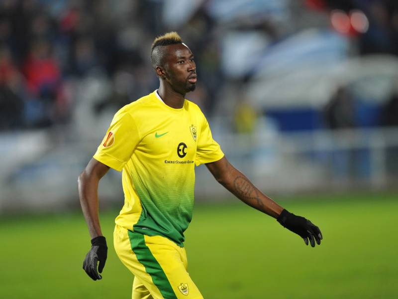 Lacina Traoré – 2m03: “Sếu vườn” đến từ Bờ Biển Ngà